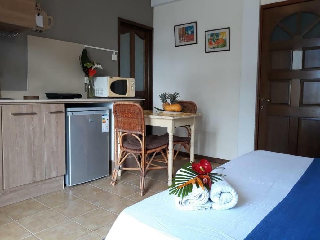 Pereybere Marlin Studio Apartment Pereybere Beach Exterior photo
